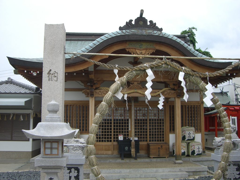 荒田八幡神社　拝殿